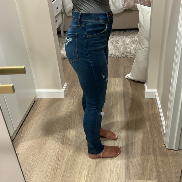 Abercrombie and Fitch the super skinny ultra high skinny jeans with rips - Picture 3 of 10